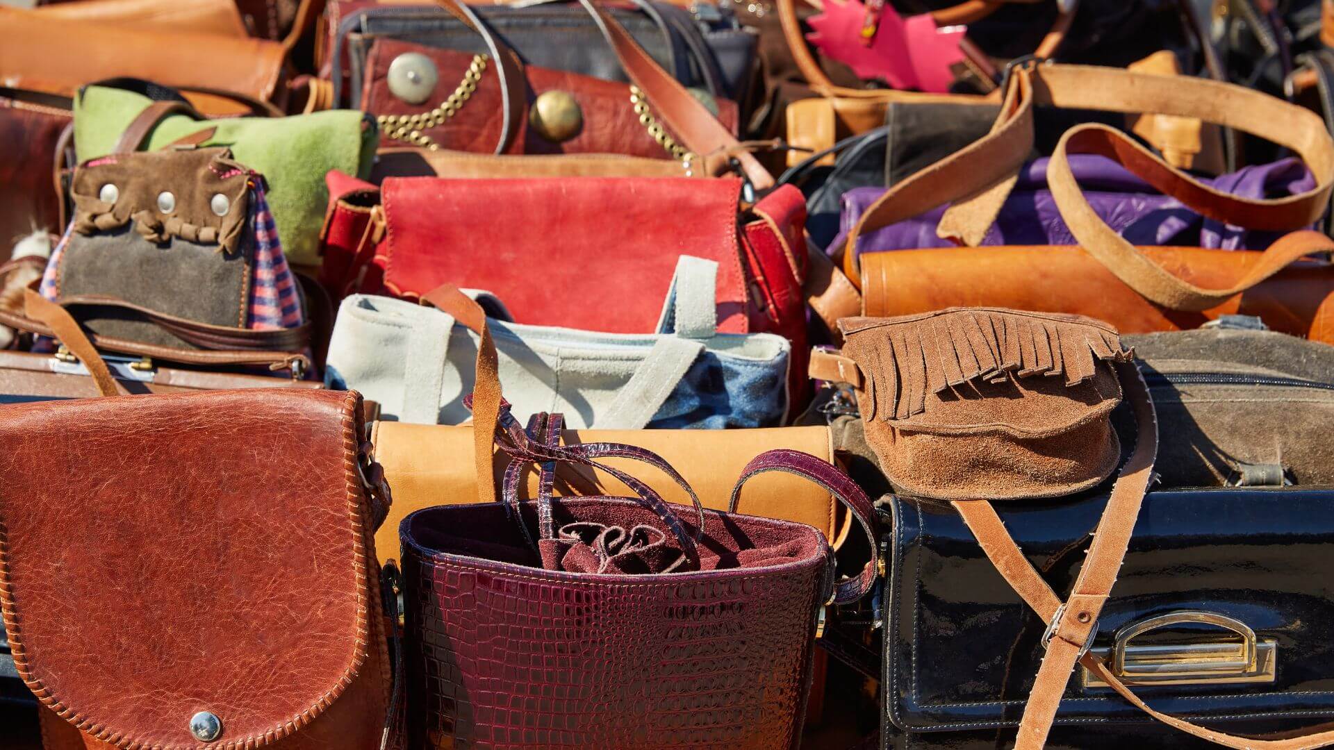 Designer Bags vs Affordable Options: Which One to Choose?